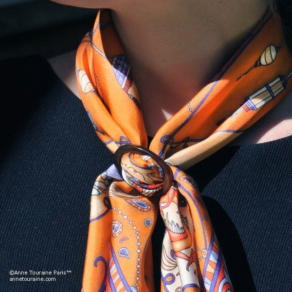 Horn handcrafted scarf ring. Medium size. A fun, essential, and versatile complementary to your ANNE TOURAINE Paris™ silk scarves. (1)