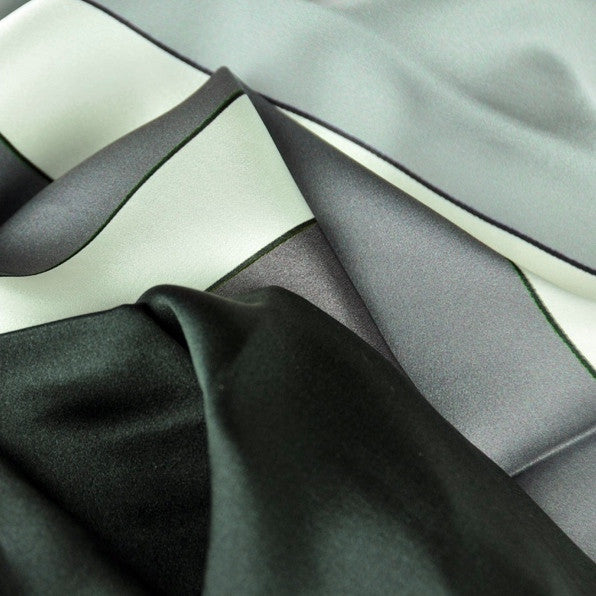 Black and white extra large silk scarf with a modern geometric design: versatile and trendy. Scarf ANNE TOURAINE Paris™ (5)