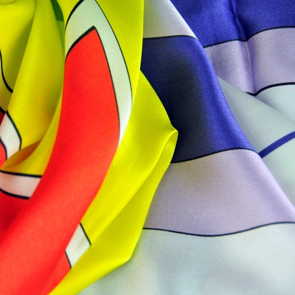 Multicolor extra large silk scarf with a modern geometric design: versatile and easy to pair with many colors. Scarf ANNE TOURAINE Paris™ (5)