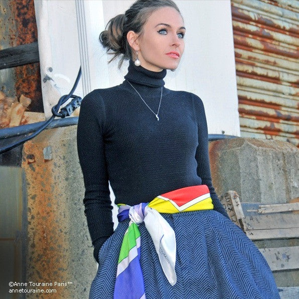 Multicolor extra large silk scarf with a modern geometric design: versatile and easy to pair with many colors. Scarf ANNE TOURAINE Paris™ (4)